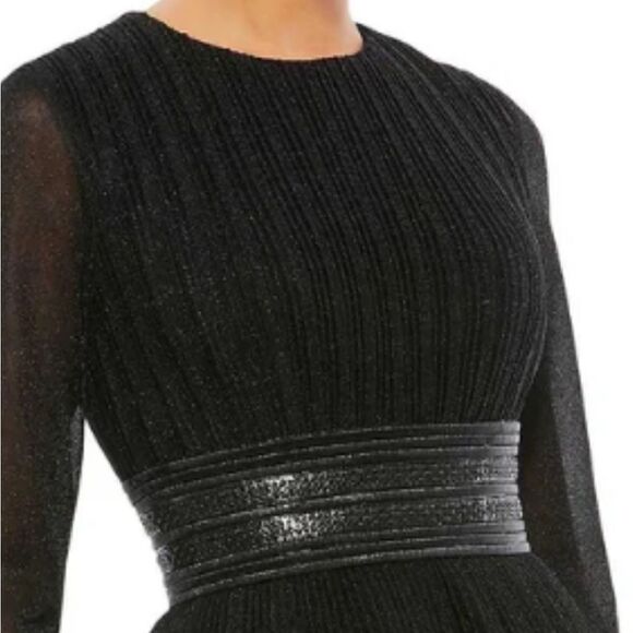 MAC DUGGAL Ieena by Mac Duggal Women’s Shimmering Pleated A-Line 3/4 Sleeve Gown - Picture 9 of 12